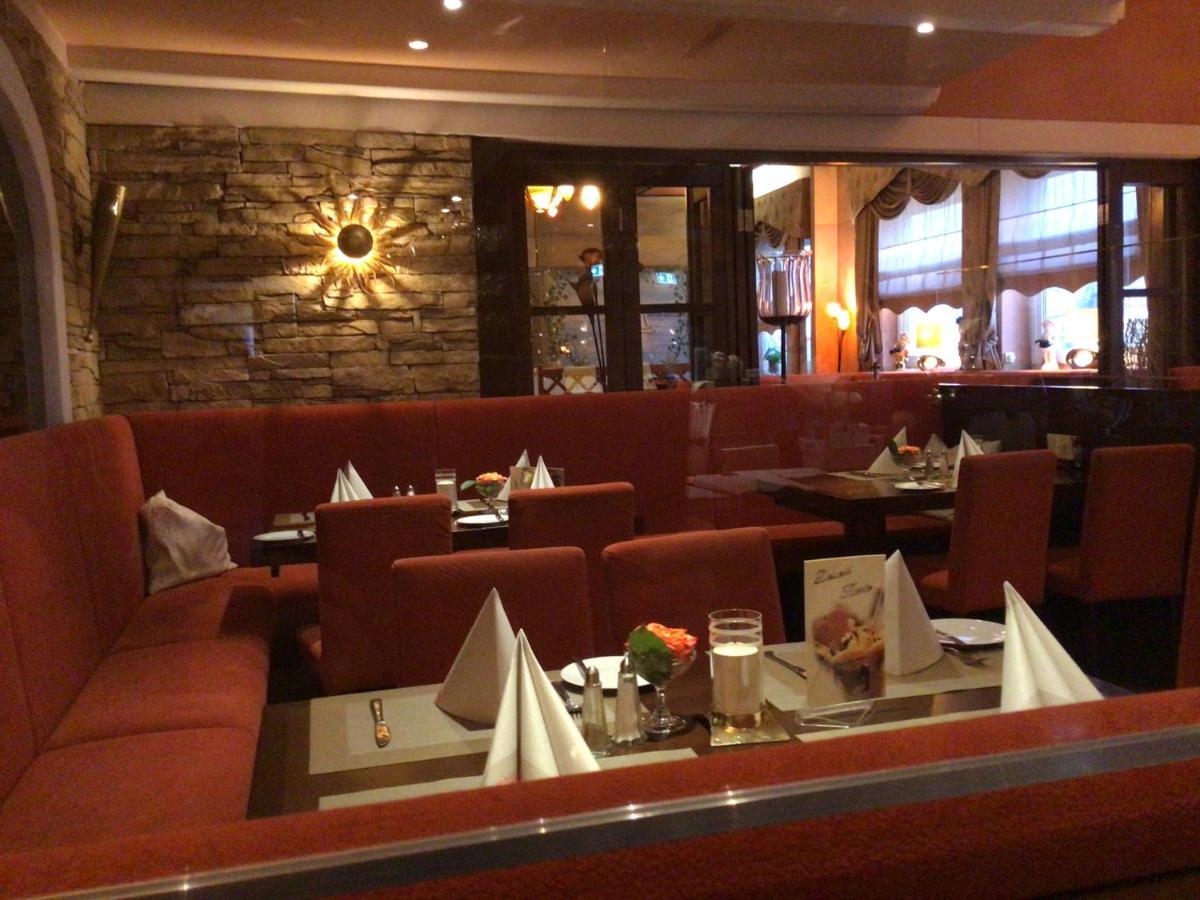 Gasthof & Restaurant "Am Kreuz" Essen Eksteriør bilde