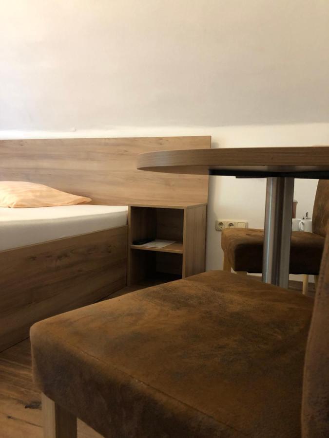 Gasthof & Restaurant "Am Kreuz" Essen Eksteriør bilde